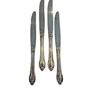 1847 Rogers Bros IS Silver Plate Remembrance Knife Knives 4 Pcs 2369/2370